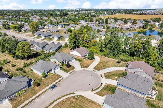 980 Blossom Court, Greenfield, IN 46140