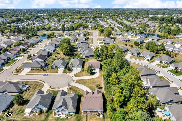 980 Blossom Court, Greenfield, IN 46140