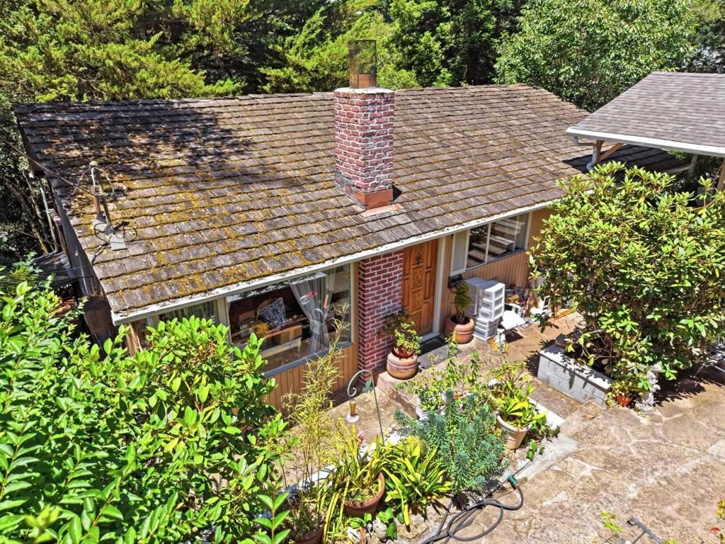 Image 11 of property listing at 7020 Saroni Drive, Oakland, CA 94611