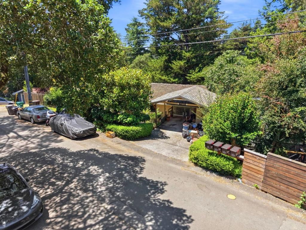 Image 16 of property listing at 7020 Saroni Drive, Oakland, CA 94611