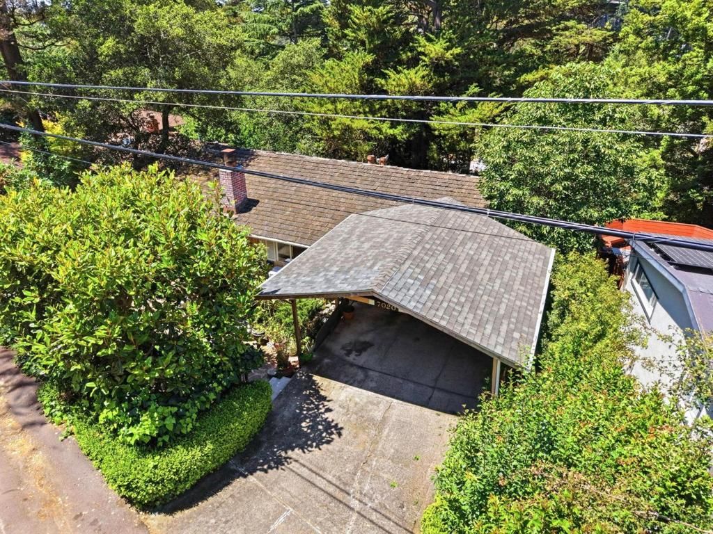 Image 2 of property listing at 7020 Saroni Drive, Oakland, CA 94611