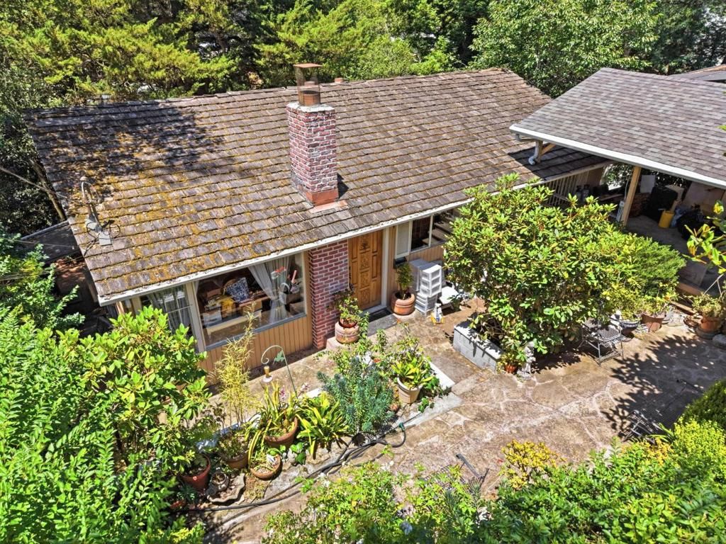 Image 5 of property listing at 7020 Saroni Drive, Oakland, CA 94611