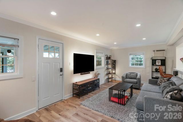 6038 Netherwood Drive, Charlotte, NC 28210