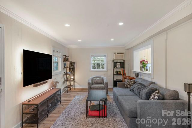 6038 Netherwood Drive, Charlotte, NC 28210