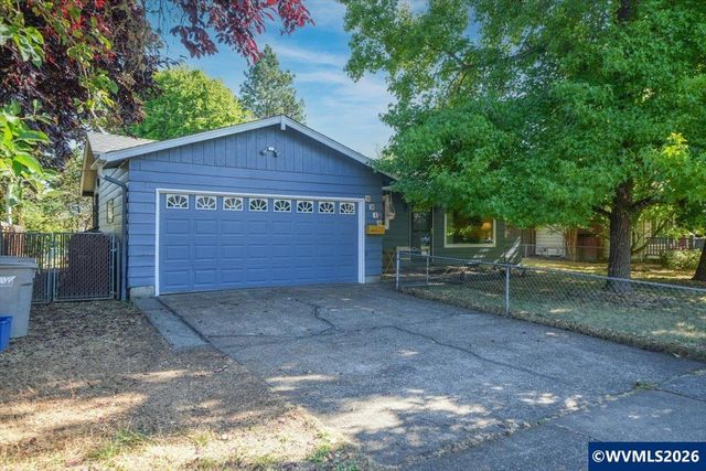 2215 NW Circle Bl, Corvallis, OR 97330