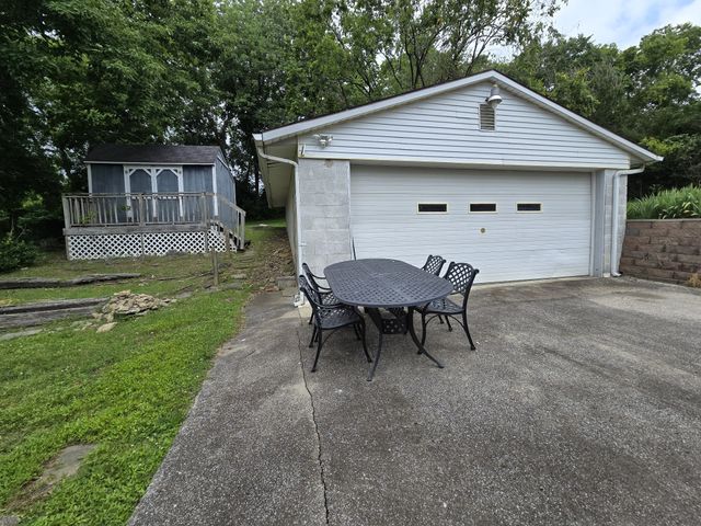 146 Cranwill Dr, Hendersonville, TN 37075