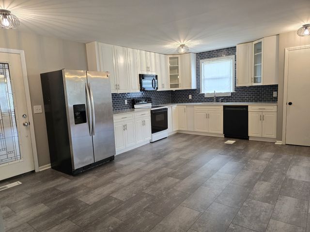 146 Cranwill Dr, Hendersonville, TN 37075