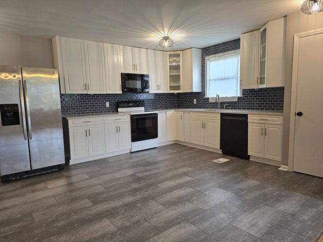 146 Cranwill Dr, Hendersonville, TN 37075