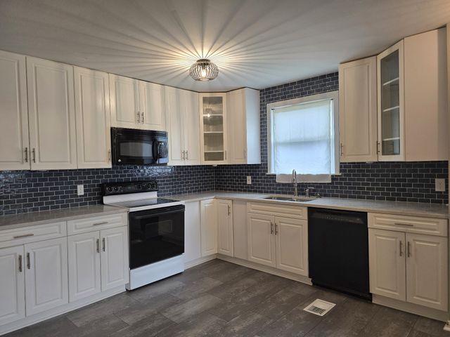 146 Cranwill Dr, Hendersonville, TN 37075