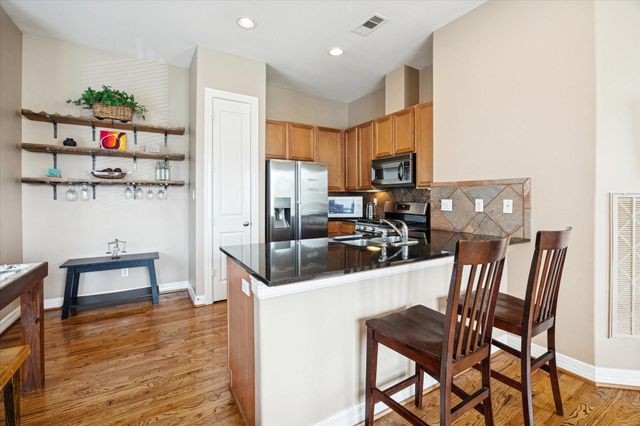 3878 Center Street, Houston, TX 77007