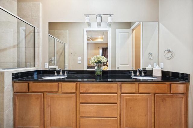 3878 Center Street, Houston, TX 77007