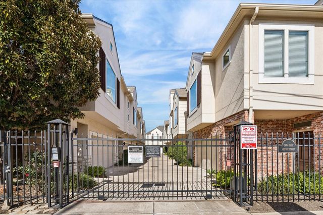 3878 Center Street, Houston, TX 77007