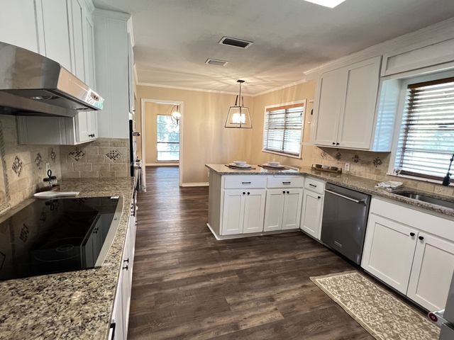 800 Western Hills Drive, Sherman, TX 75092