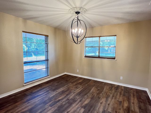 800 Western Hills Drive, Sherman, TX 75092