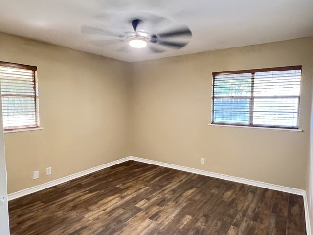 800 Western Hills Drive, Sherman, TX 75092