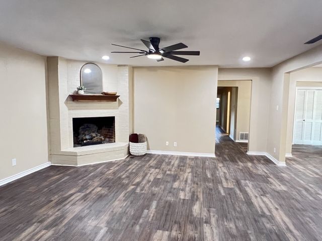 800 Western Hills Drive, Sherman, TX 75092