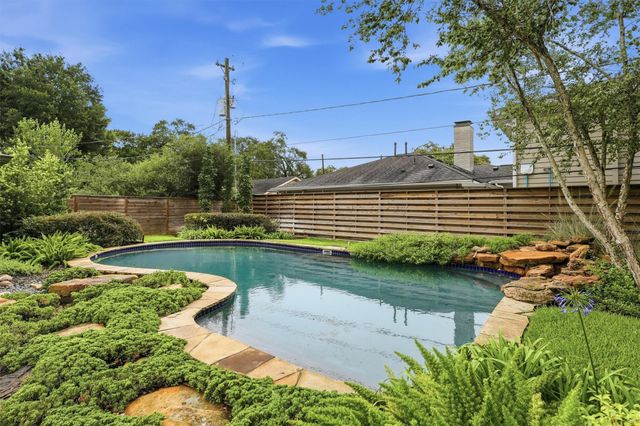 4517 Willowbend Boulevard, Houston, TX 77035