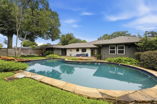 4517 Willowbend Boulevard, Houston, TX 77035