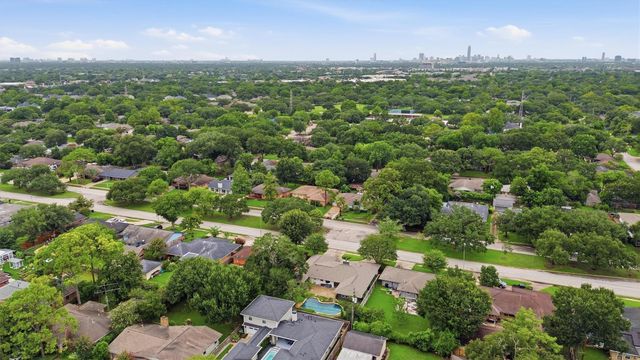 4517 Willowbend Boulevard, Houston, TX 77035