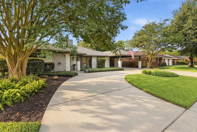 4517 Willowbend Boulevard, Houston, TX 77035