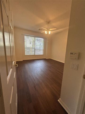 43 N Belfair Place, The Woodlands, TX 77382