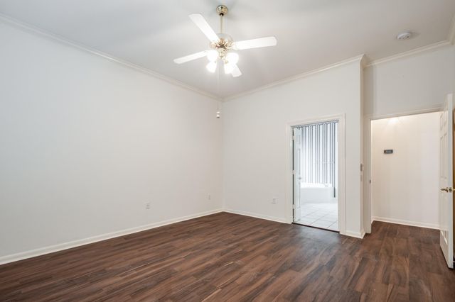43 N Belfair Place, The Woodlands, TX 77382