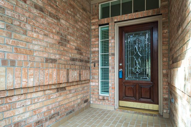 43 N Belfair Place, The Woodlands, TX 77382