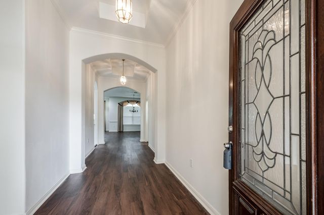 43 N Belfair Place, The Woodlands, TX 77382