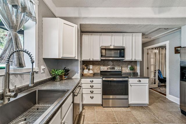 906 E HAMILTON AVENUE, Tampa, FL 33604