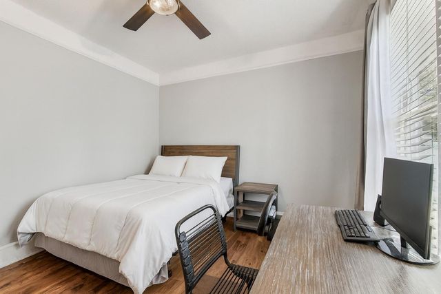 906 E HAMILTON AVENUE, Tampa, FL 33604