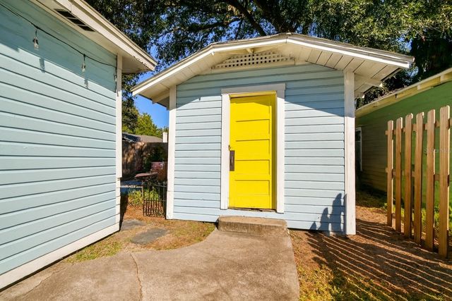 906 E HAMILTON AVENUE, Tampa, FL 33604