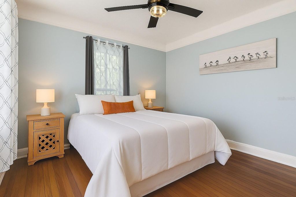 Image 21 of property listing at 906 E HAMILTON AVENUE, Tampa, FL 33604