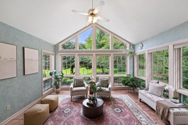 W299N1828 Windridge COURT, Pewaukee, WI 53072
