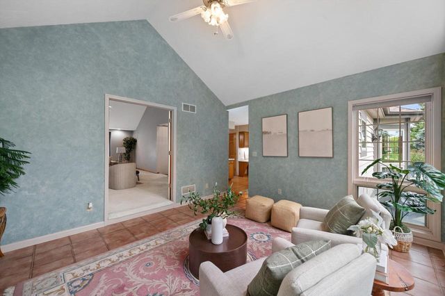 W299N1828 Windridge COURT, Pewaukee, WI 53072