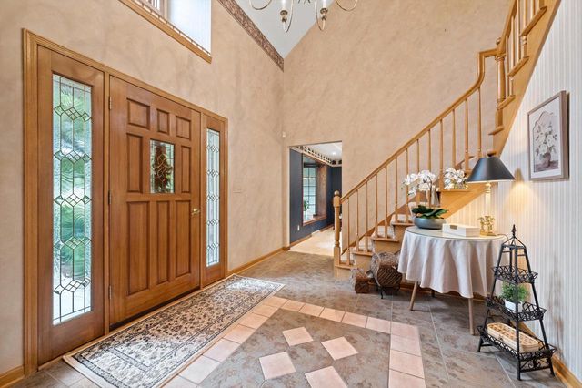 W299N1828 Windridge COURT, Pewaukee, WI 53072