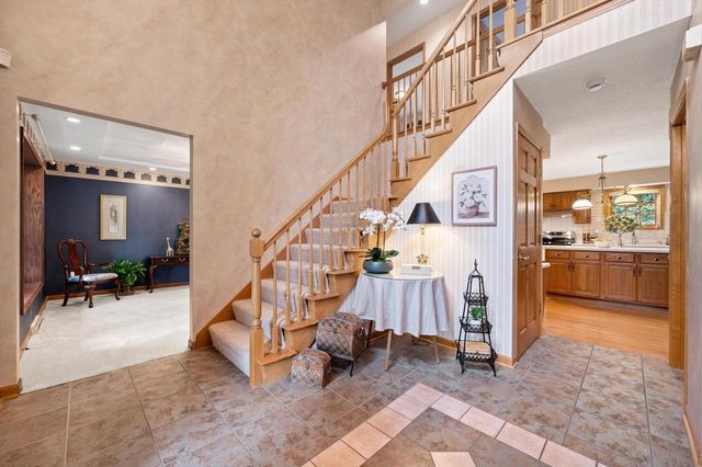 W299N1828 Windridge COURT, Pewaukee, WI 53072
