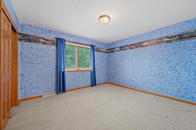 W299N1828 Windridge COURT, Pewaukee, WI 53072
