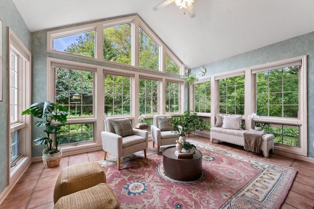 W299N1828 Windridge COURT, Pewaukee, WI 53072