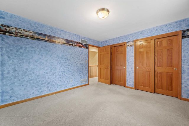 W299N1828 Windridge COURT, Pewaukee, WI 53072