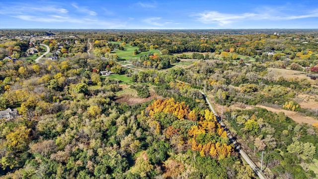 W299N1828 Windridge COURT, Pewaukee, WI 53072