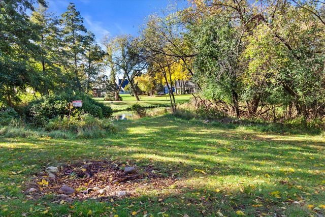 W299N1828 Windridge COURT, Pewaukee, WI 53072