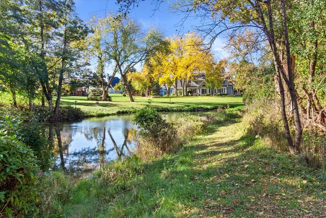 W299N1828 Windridge COURT, Pewaukee, WI 53072