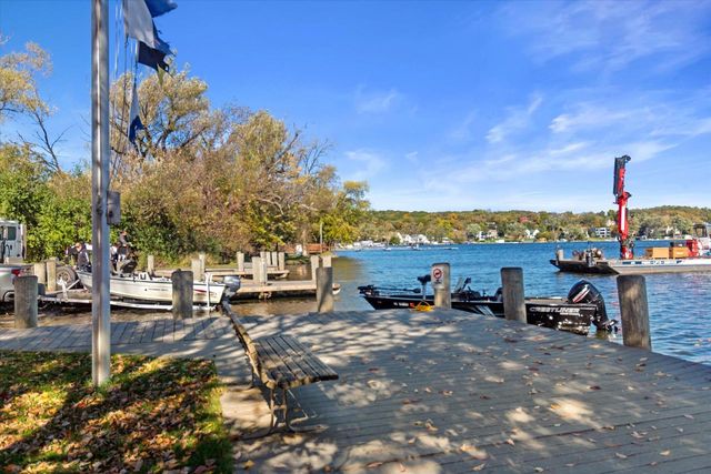 W299N1828 Windridge COURT, Pewaukee, WI 53072