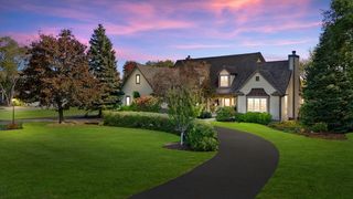 W299N1828 Windridge COURT, Pewaukee, WI 53072