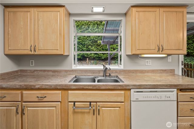 1519 NE 185th Street, Shoreline, WA 98155