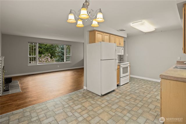 1519 NE 185th Street, Shoreline, WA 98155