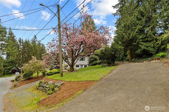 1519 NE 185th Street, Shoreline, WA 98155