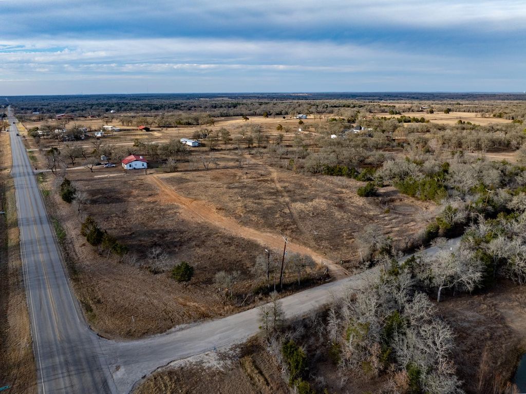 1056 -5A High Grove RD, Cedar Creek, TX 78612