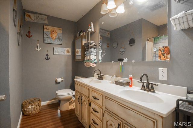 910 Carney Street, Dexter, MO 63841