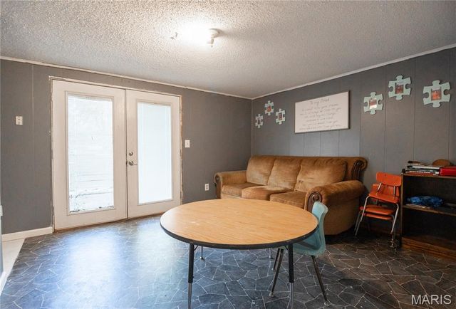 910 Carney Street, Dexter, MO 63841